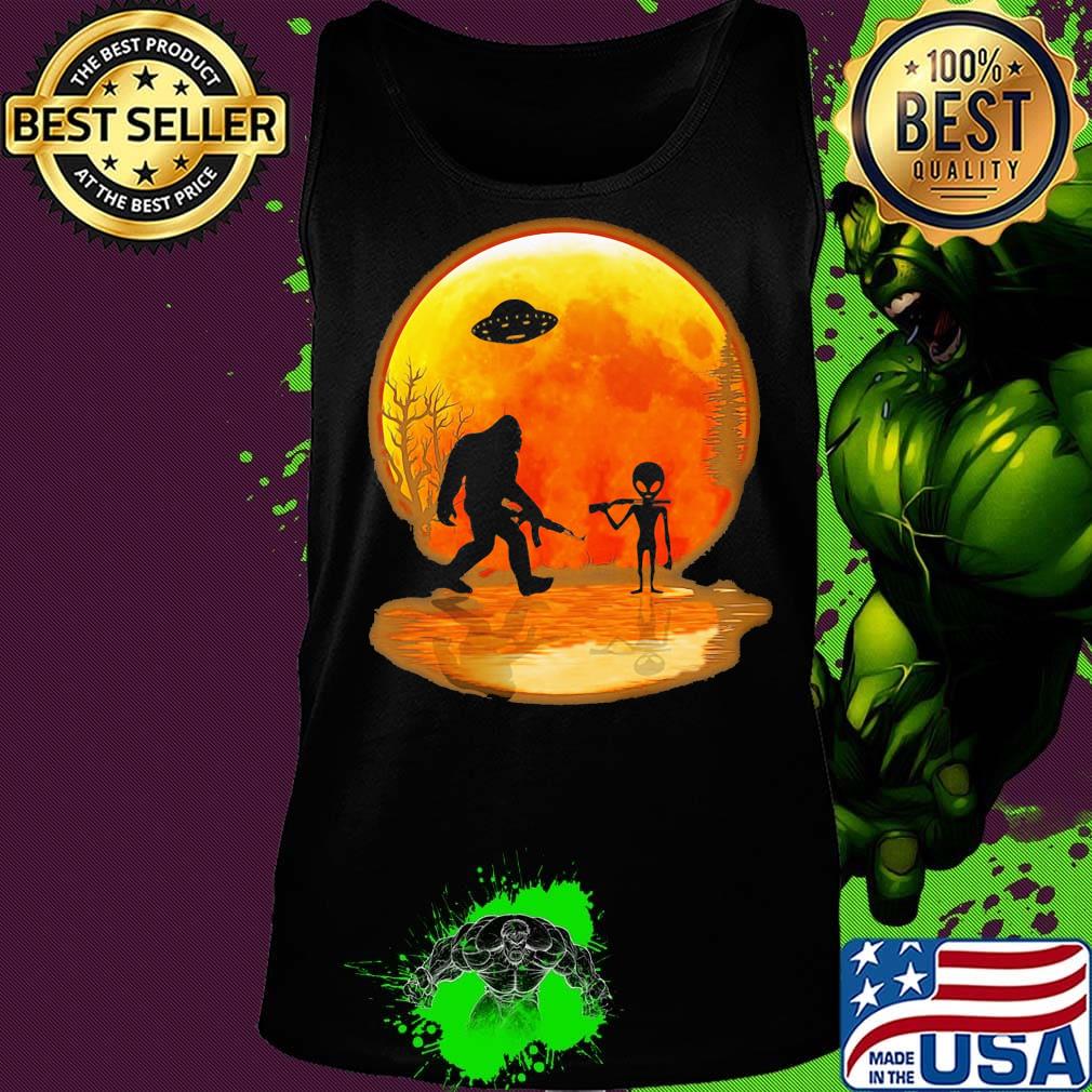 Bigfoot UFO hunter alien moon blood s Tank top Bigfoot UFO hunter alien moon blood s Tank top