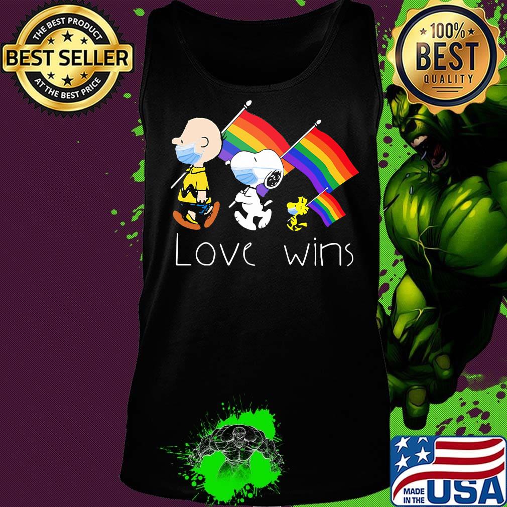 Charlie brown snoopy and woodstock maskholing lgbt flag love wins s Tank top Charlie brown snoopy and woodstock maskholing lgbt flag love wins s Tank top