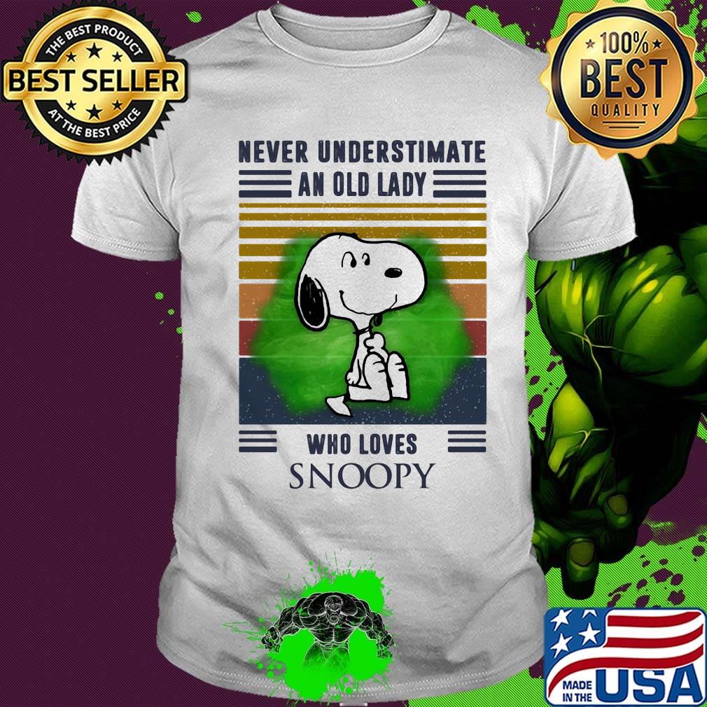 Never underestimate an old lady who loves snoopy vintage retro shirt
