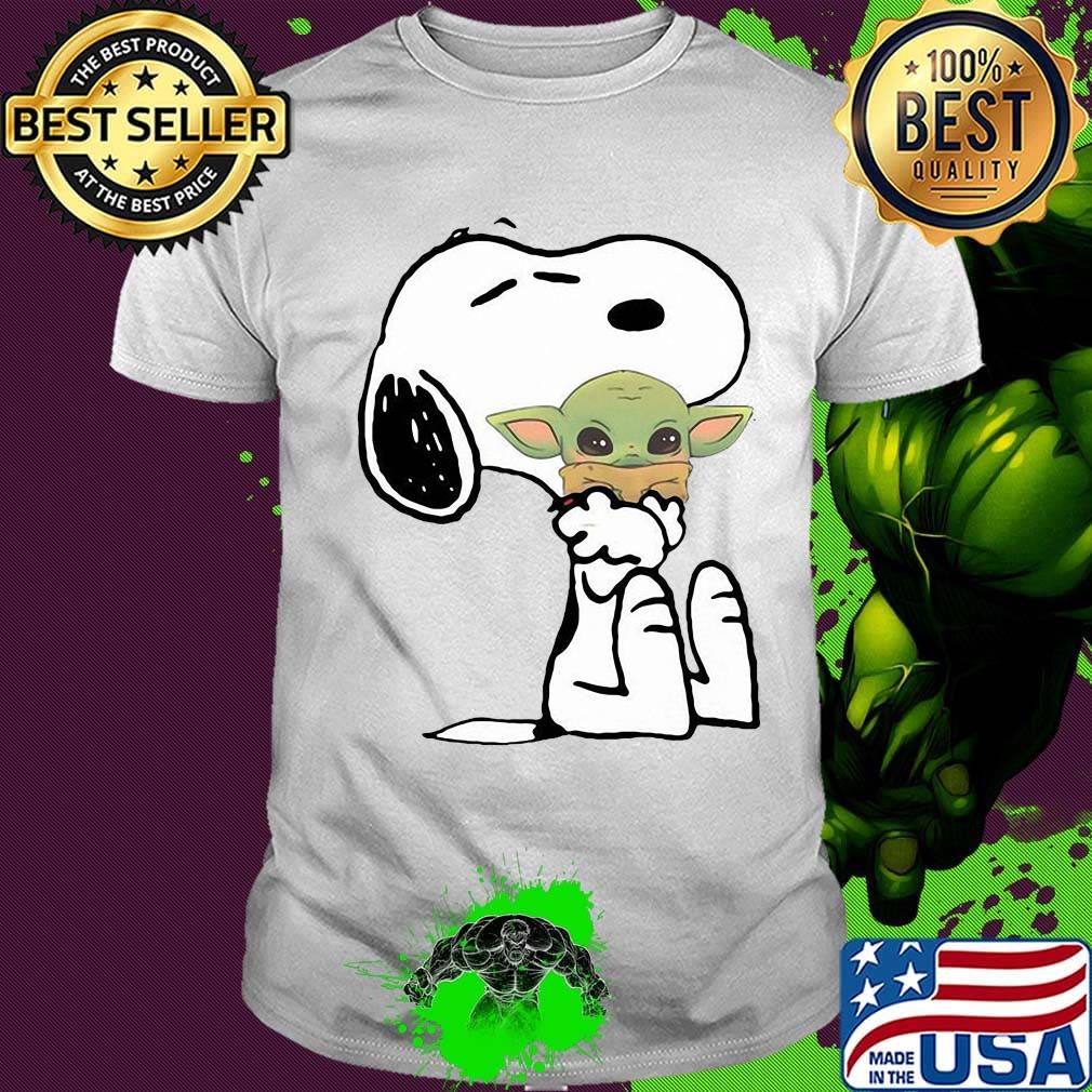 Snoopy hug baby yoda shirt