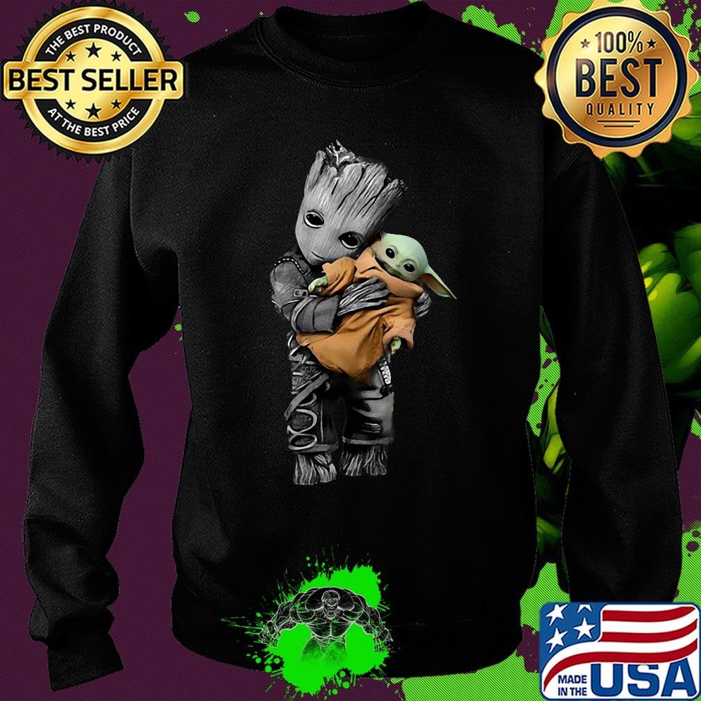 Star wars baby groot hug baby yoda black s Sweater Star wars baby groot hug baby yoda black s Sweater