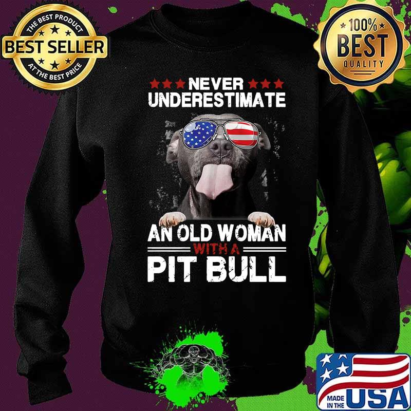 Never underestimate an old woman with a pitbull american flag independence day s Sweater Never underestimate an old woman with a pitbull american flag independence day s Sweater