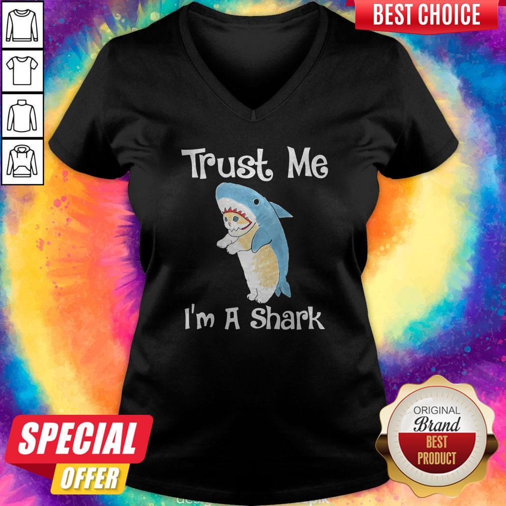 Top Trust Me I’m A Shark Shirt