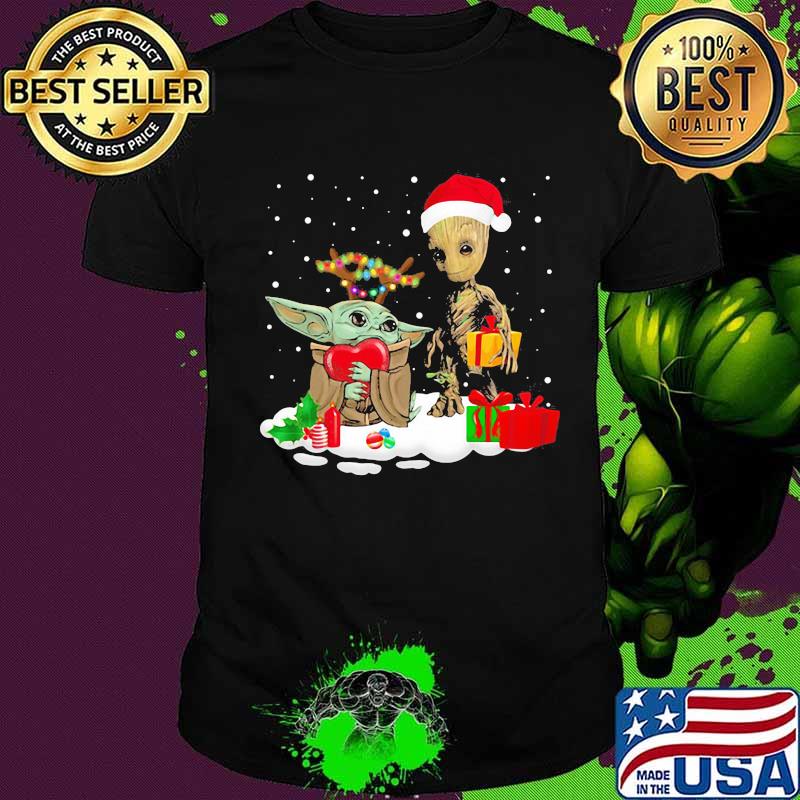 Merry christmas baby yoda hug heart and baby groot shirt