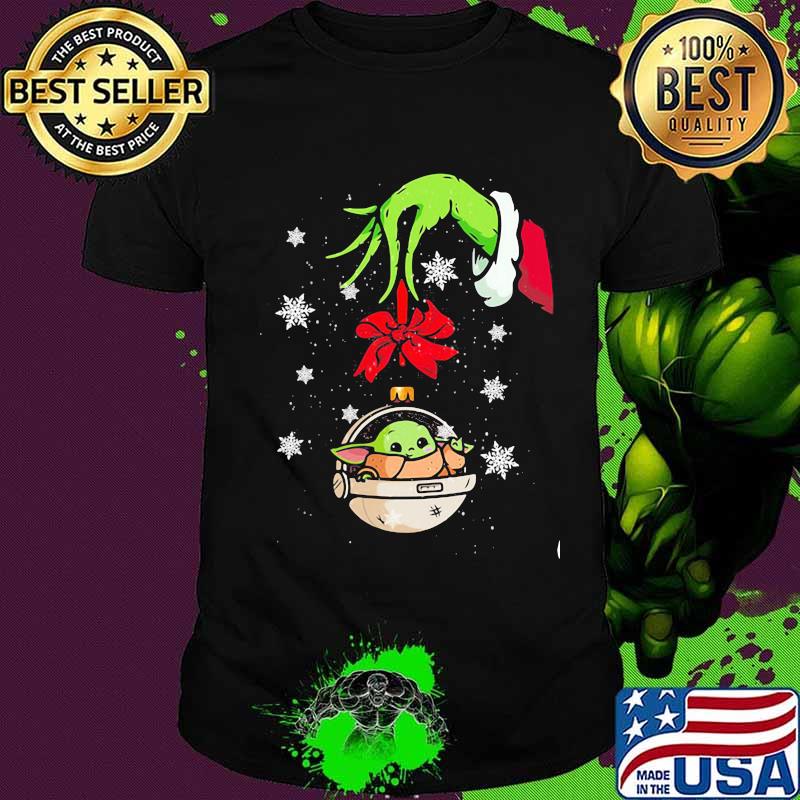 Merry christmas grinch holding baby yoda shirt