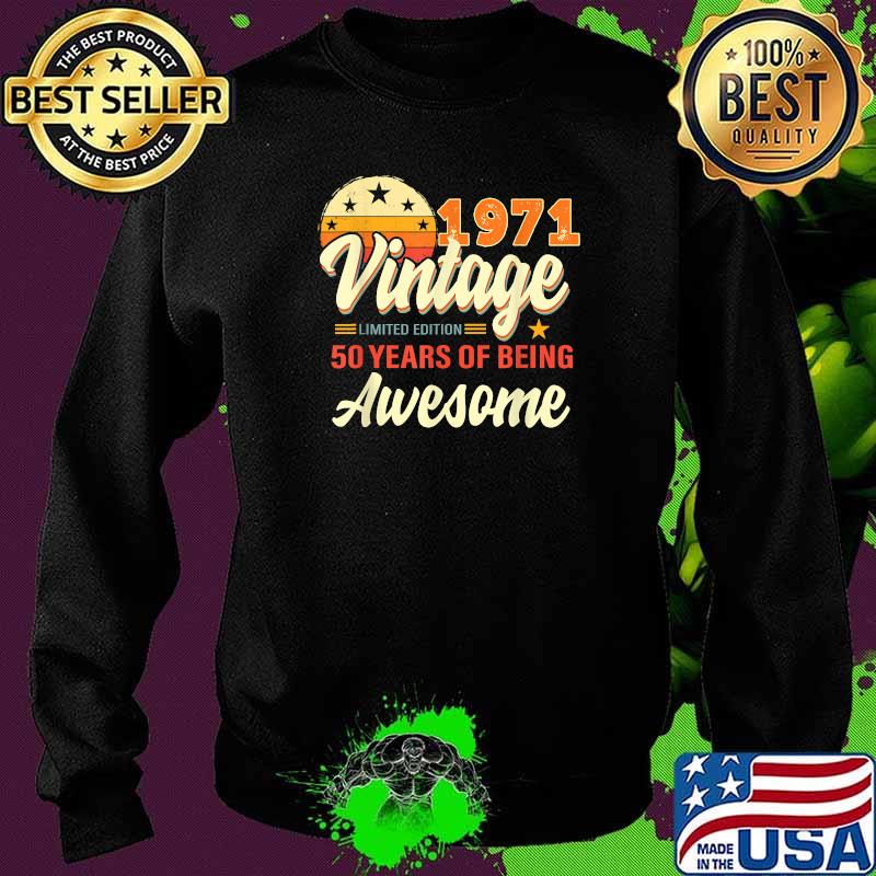 1971 Vintage Limited Edition 50 years of being awesome sunset T-Shirt Sweater 1971 Vintage Limited Edition 50 years of being awesome sunset T-Shirt Sweater