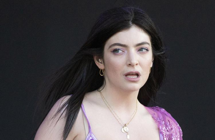 Lorde explains 'feral' Solar Power artwork
