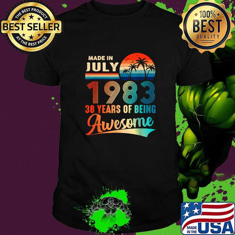 Made in July 38 Years Of being Awesome Vintage 38th Birthday T-Shirt