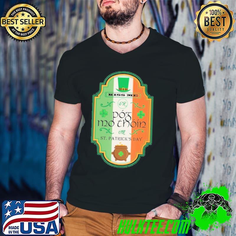 Kiss me or póg mo thóin st patricks day s Guys V Neck Kiss me or póg mo thóin st patricks day s Guys V Neck