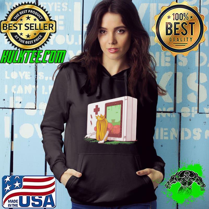 The ghost crawled out of the game console shirt