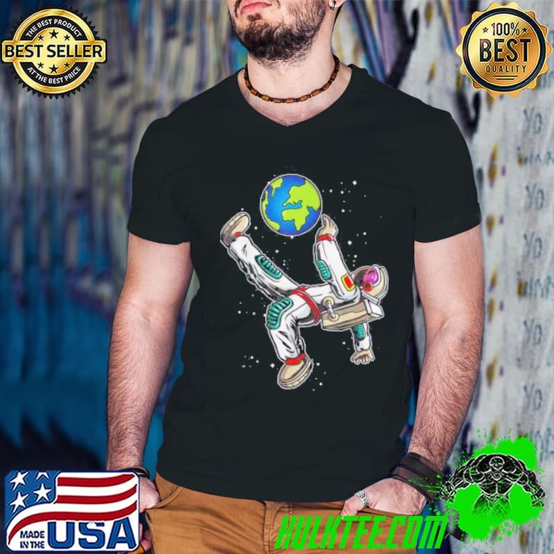 Awesome Soccer Astronaut in Galaxy Astronomy Shirt