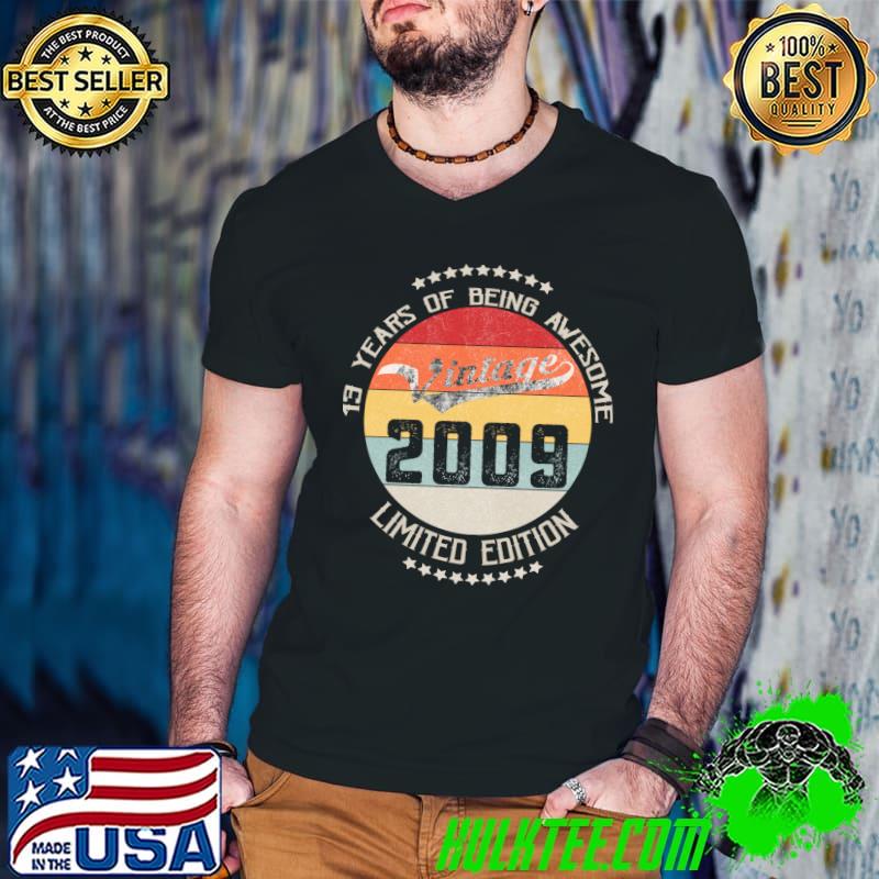 Premium Vintage 2009 13th Birthday Gift 13 Years Being Awesome T-shirt