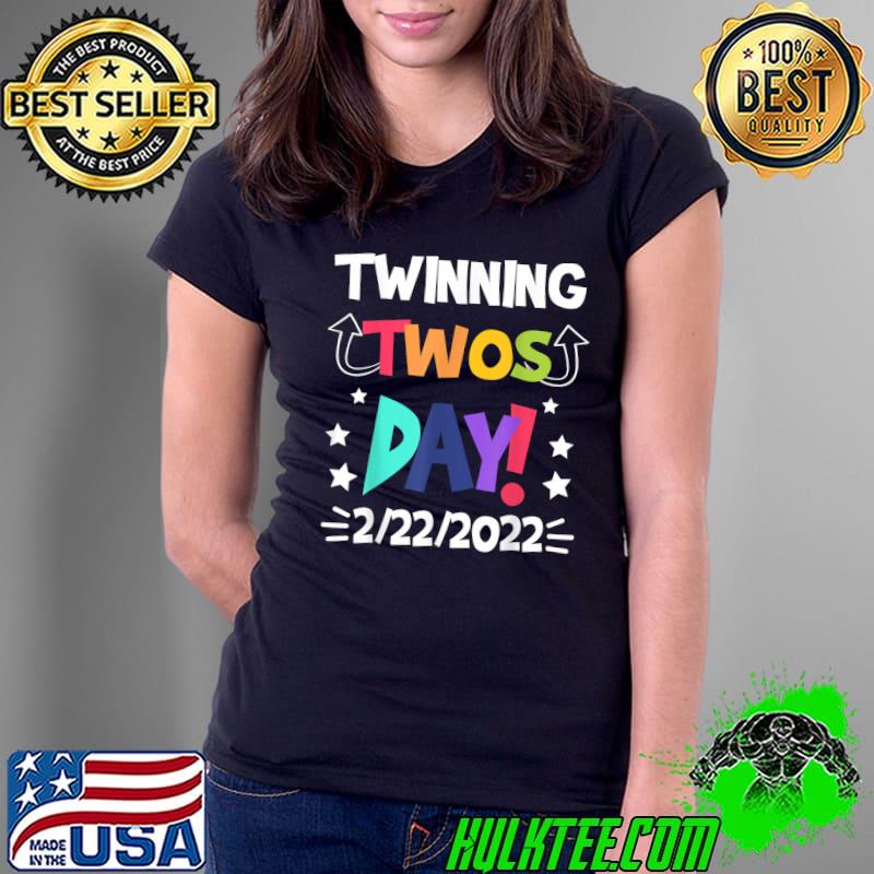 Funny Kids Twinning Twosday Tuesday February 22nd 2022 funny T-Shirt