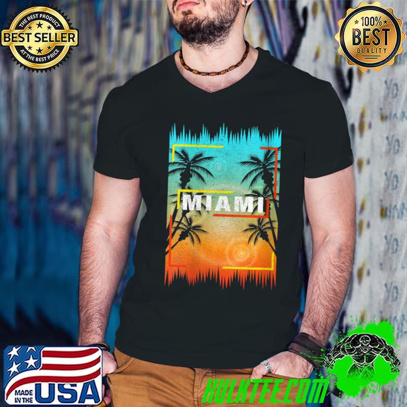 Retro Vintage Miami Sunset & Beach Tropical Summer Vacation T-Shirt Guys V Neck Retro Vintage Miami Sunset & Beach Tropical Summer Vacation T-Shirt Guys V Neck