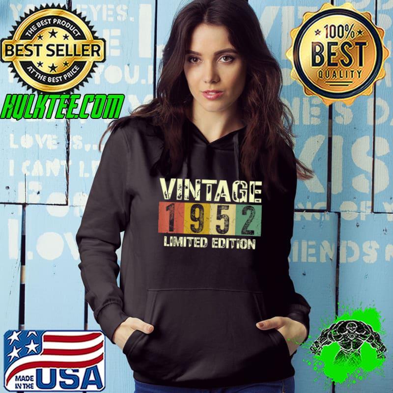 Top Vintage 70 Birthday Decorations Men 70th BDay 1952 Birthday T-Shirt