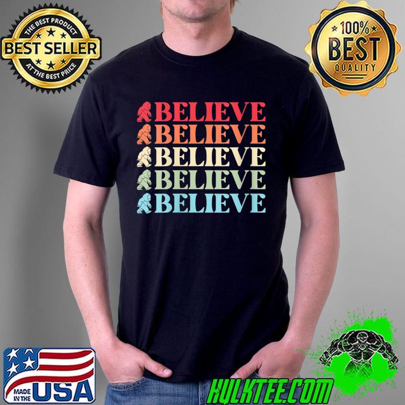 Retro Sasquatch Believe In Bigfoot Vintage Bigfoot Women T-Shirt