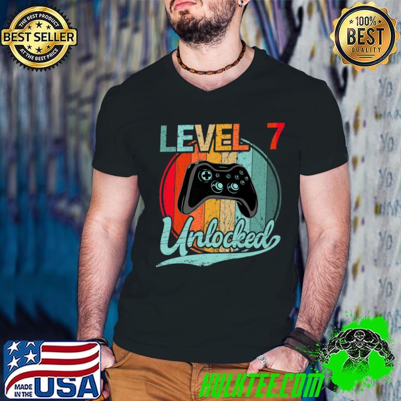 Level 7 Unlocked Controller 7th Birthday Vintage Sunset T-Shirt