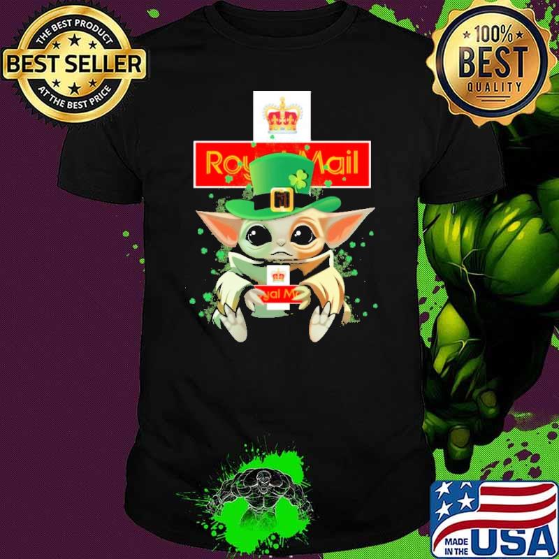 Baby yoda hug Royal Mail St.Patrick's day shirt Baby yoda hug Royal Mail St.Patrick's day shirt