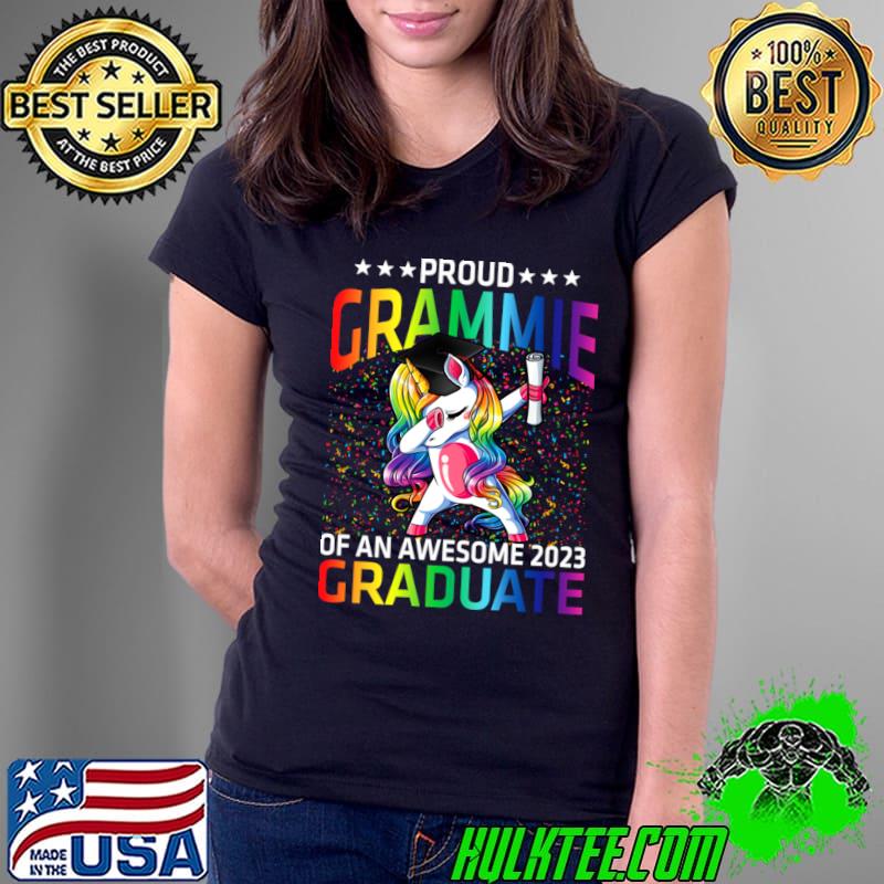 Proud Grammie Of An Awesome 2023 Graduate Unicorn Dabbing Colors T-Shirt
