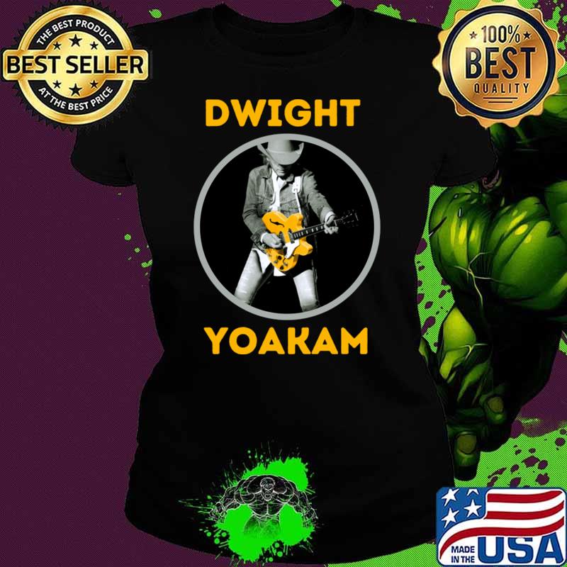 Original dwight yoakam an American singer-songwriter player guitar yellow T-Shirt