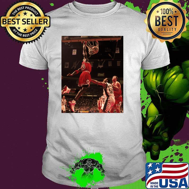 Slamdunk of MJ Playing Basketball In Chicago T-Shirt