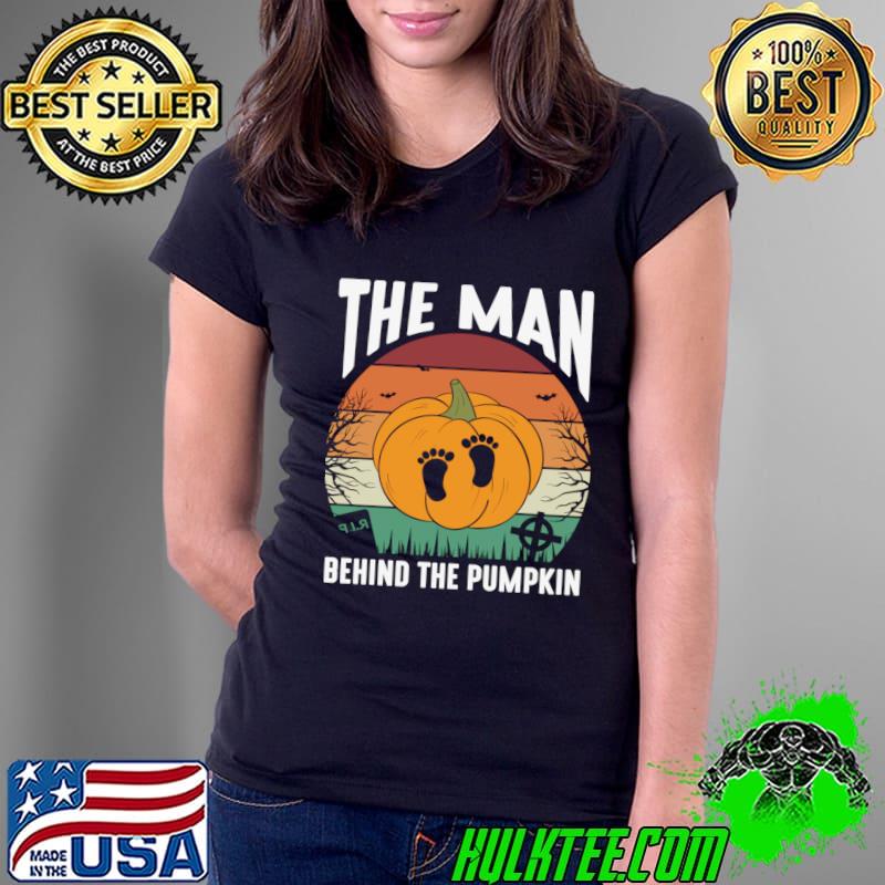 The man behind the pumpkin halloween vintage sunset T-Shirt