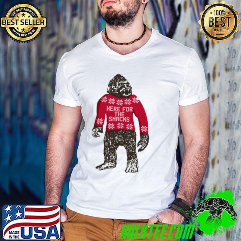 Bigfoot In An That Says Here For The Snacks shirt Bigfoot In An That Says Here For The Snacks shirt