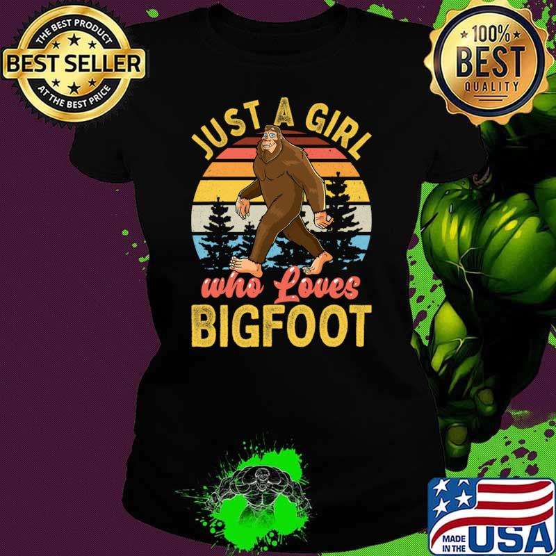 Just A Girl Who Loves Bigfoot Vintage Sunset Sasquatch T-Shirt