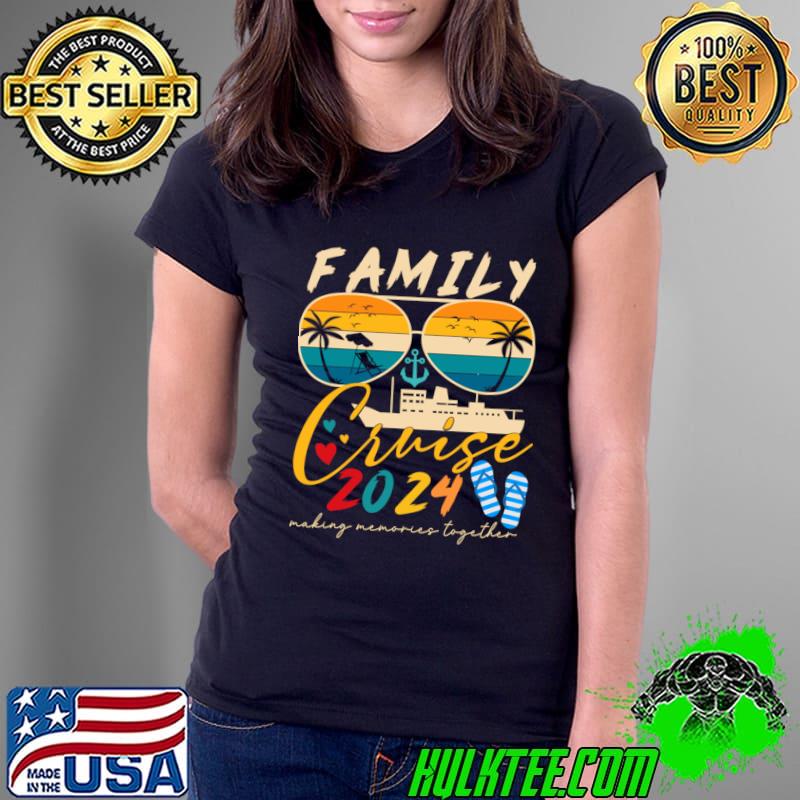 Family Cruise 2024 Making Memories Together Sunglasses Palms Tree T-Shirt