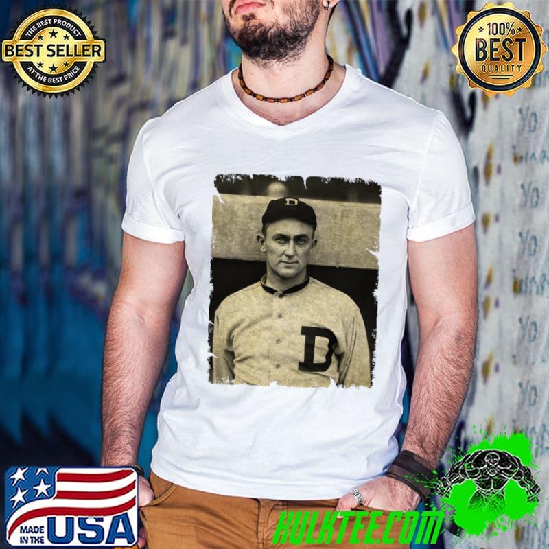 Ty Cobb American Major League Baseball Center Fielder 1909 in Detroit Tigers T-Shirt Guys V Neck Ty Cobb American Major League Baseball Center Fielder 1909 in Detroit Tigers T-Shirt Guys V Neck