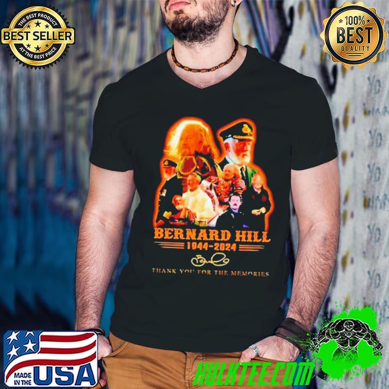Bernard Hill 1944-2024 thank you for the memories signature s Guys V Neck Bernard Hill 1944-2024 thank you for the memories signature s Guys V Neck