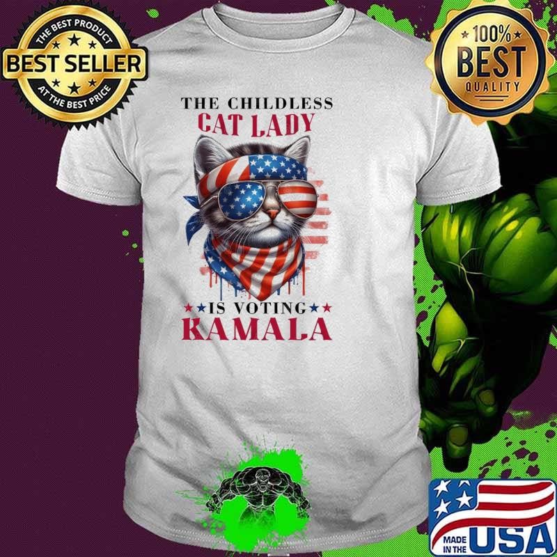 The childless cat lady is voting kamala cat sunglasses ribbon usa flag T-Shirt