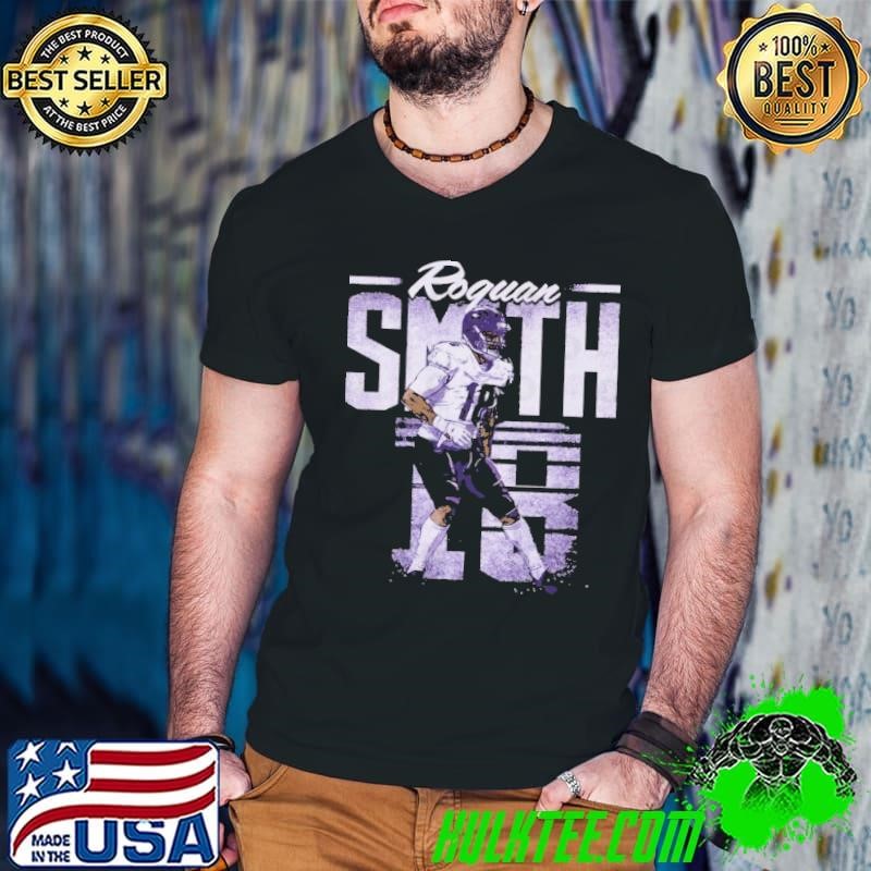 Roquan Smith American football linebacker Baltimore Retro Guys V Neck