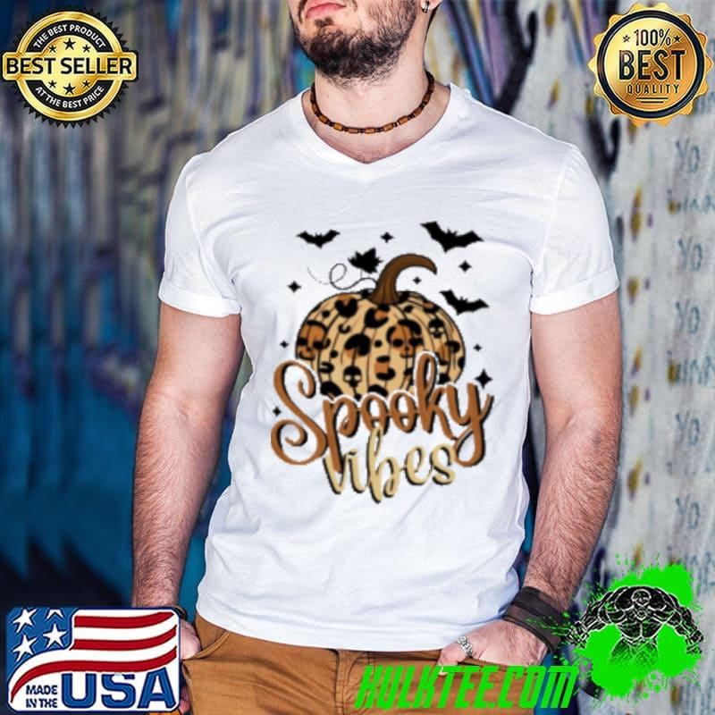 Spooky Vibes Halloween Leopard Pumpkin Design Classic Shirt