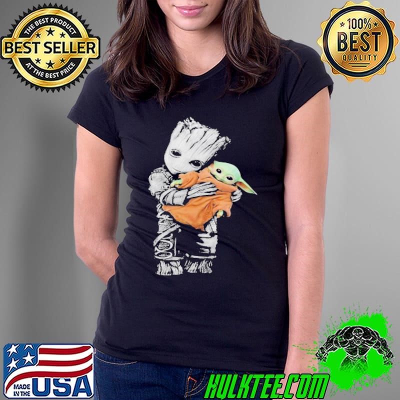 Baby Groot hug Baby Yoda Ladies Tee