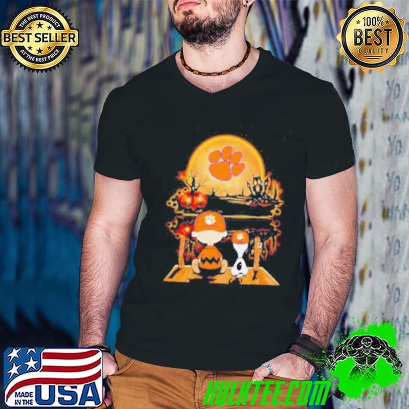 Charlie Brown and Snoopy watch Clemson Tigers moon Halloween shirt