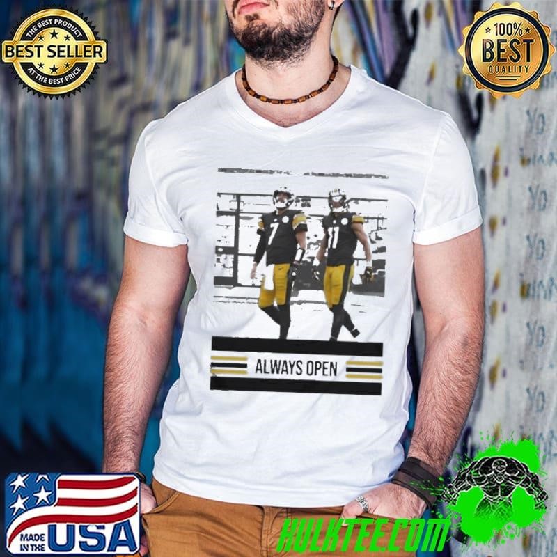 Chase Claypool always open shirt
