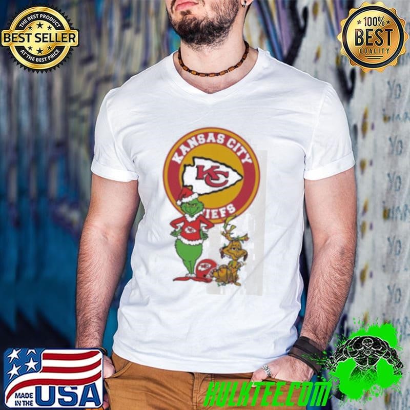 Grinch And Max Kansas City Chiefs Merry Christmas 2024 Guys V Neck