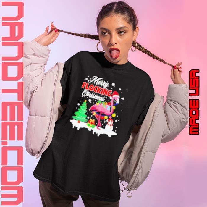 Merry Flocking Christmas Flamingo pink in Santa hat Xmas Ladies tee