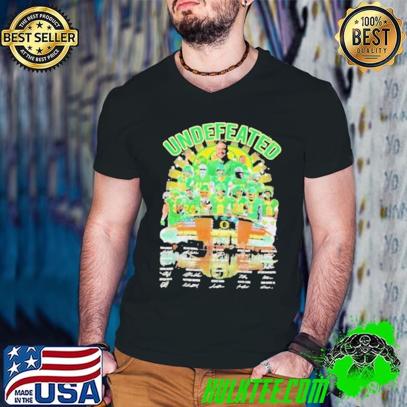 Undefeated Oregon Ducks Players Signatures Guys V Neck
