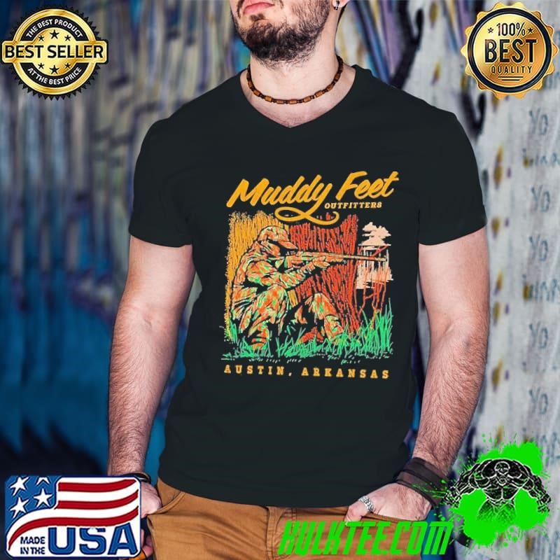 Muddy Feet outfitters Austin Arkansas Guys V Neck