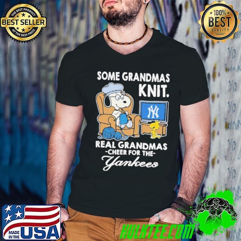 Snoopy And Woodstock Some Grandmas Knit Real Grandmas Cheer For The New York Yankees Sofa TV shirt